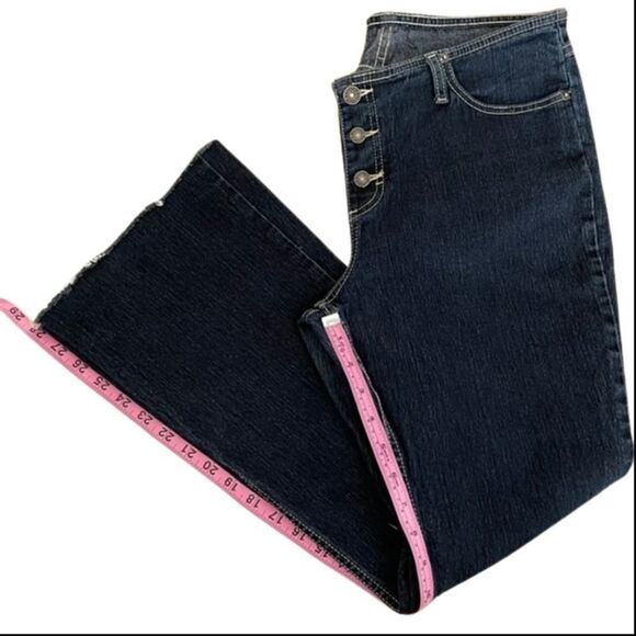 Jordache Jeans - 28” inseam - 32” waist- unfinished raw hem - 9” rise - Picture 7 of 12